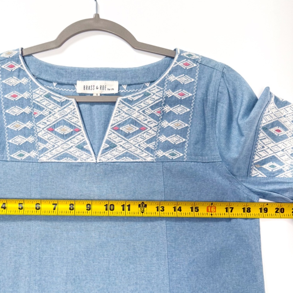 EUC Brass & Roe Chambray Embroidered Aztec Mini Dress β Size S β Retail $60 π΅β¨ - Picture 9 of 11